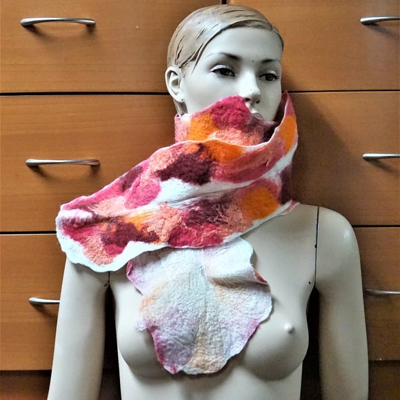FELTED WOOL HANDMADE LONG SCARF GIFT FOR WOMEN - Picture 8 of 11